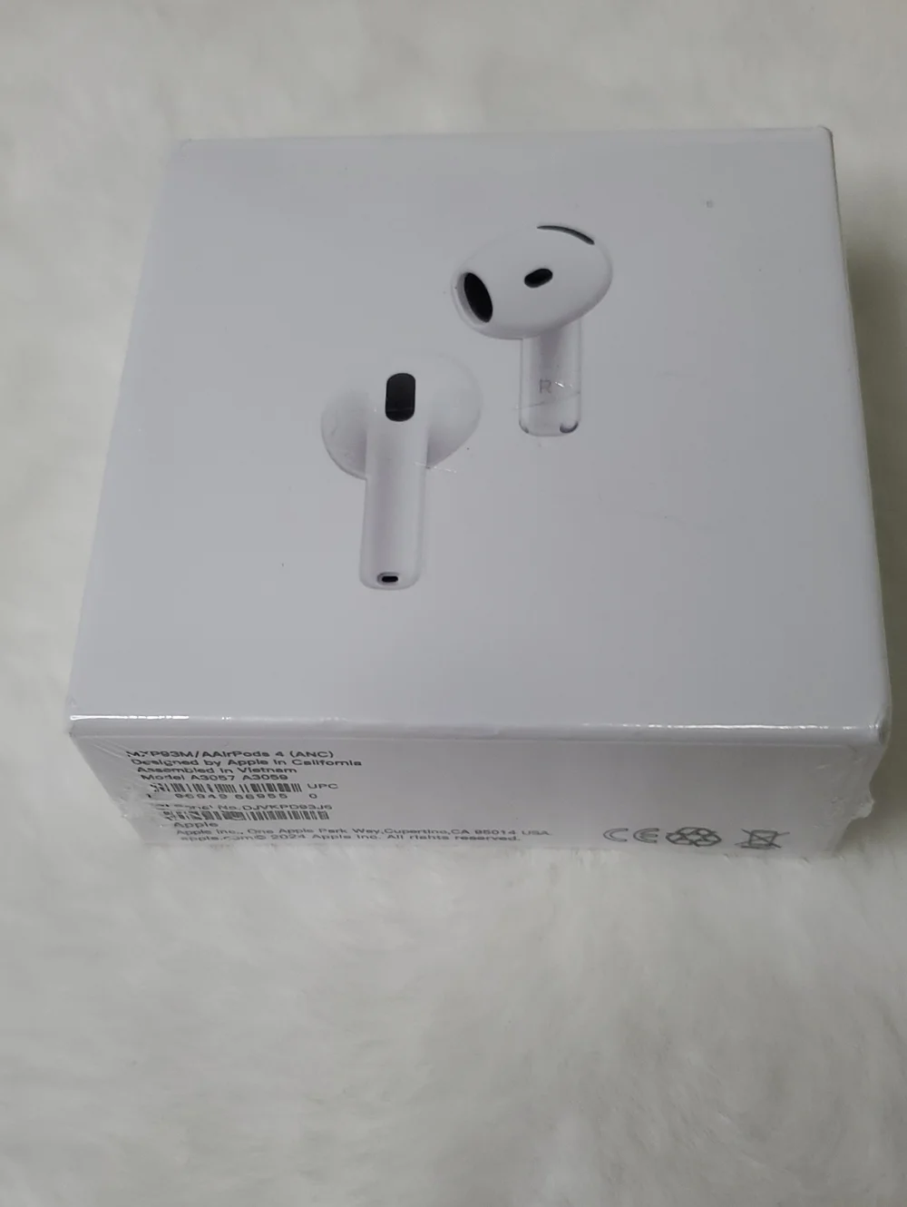 Apple True Wireless Earbuds in White with Charging Case